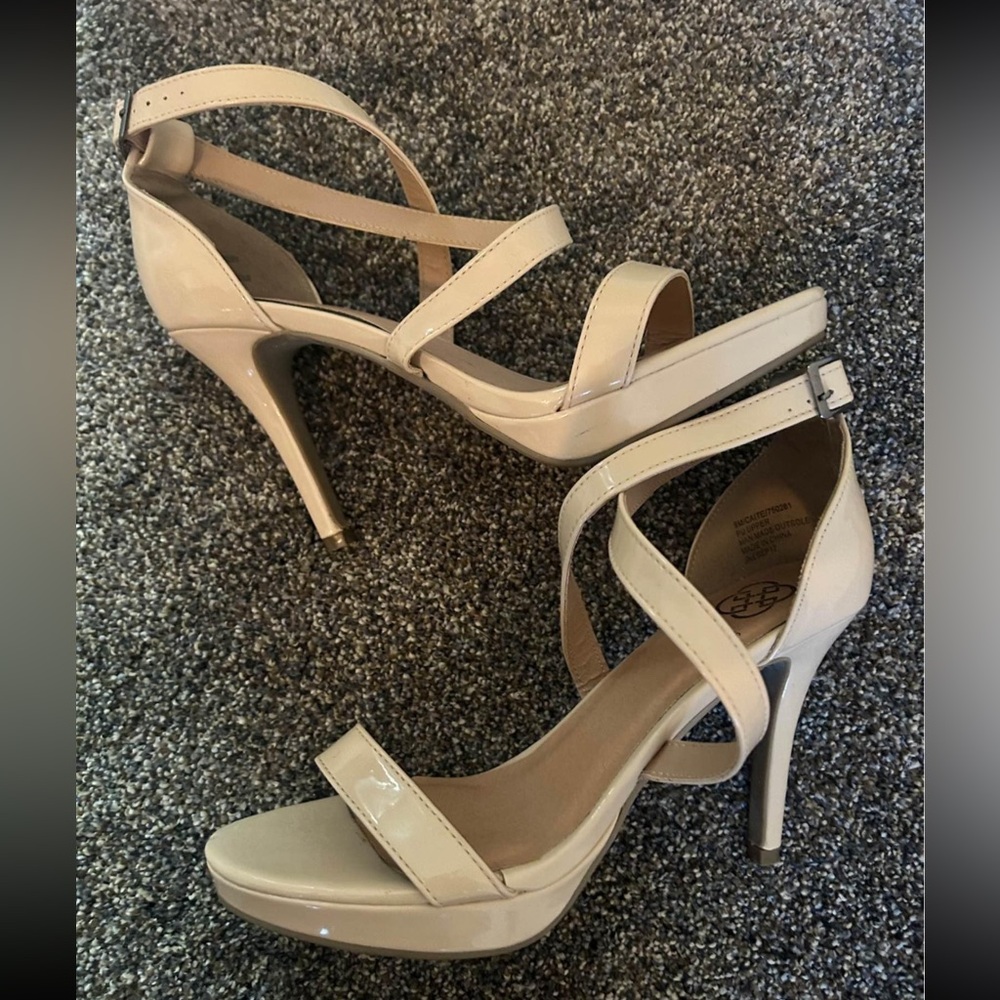 Daisy Fuentes Heels